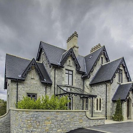 Cae Court Hotel Bridgend  Eksteriør billede