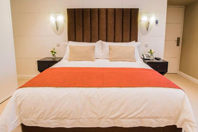 Cae Court Hotel Bridgend  Eksteriør billede