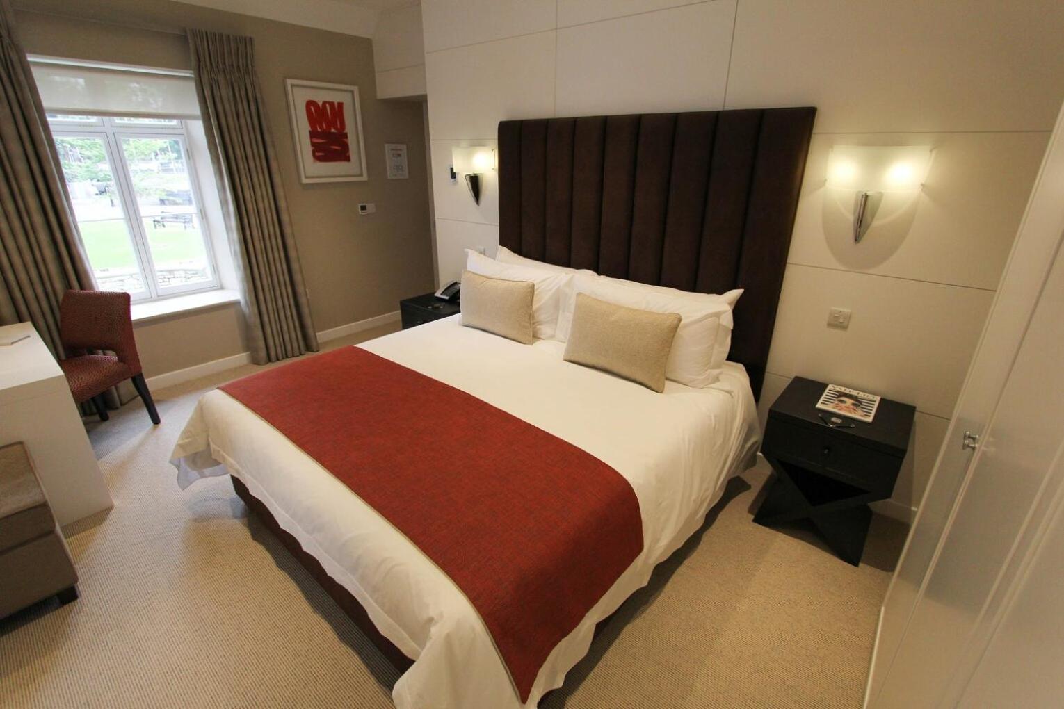 Cae Court Hotel Bridgend  Eksteriør billede