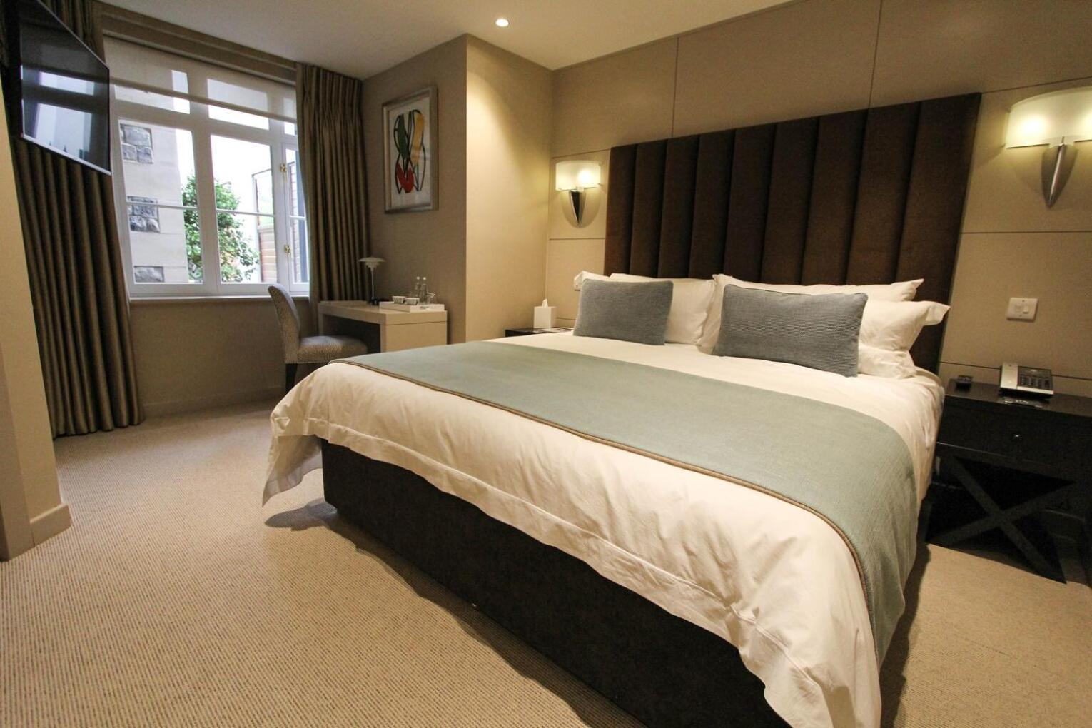 Cae Court Hotel Bridgend  Eksteriør billede